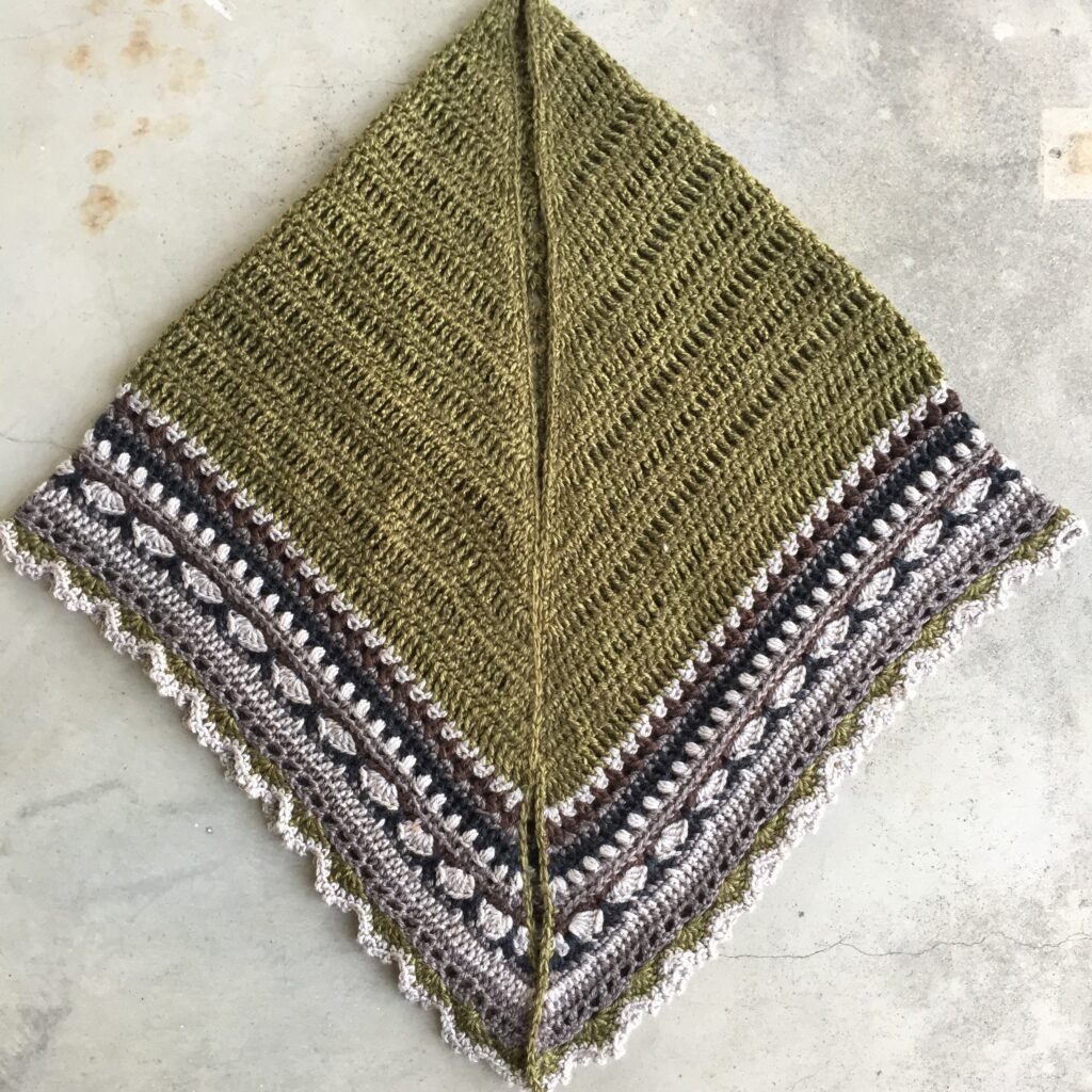 The Sunday Shawl in green