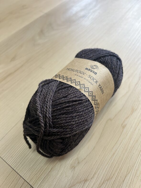 Navia Boot Sock Yarn - Dark Brown (505)