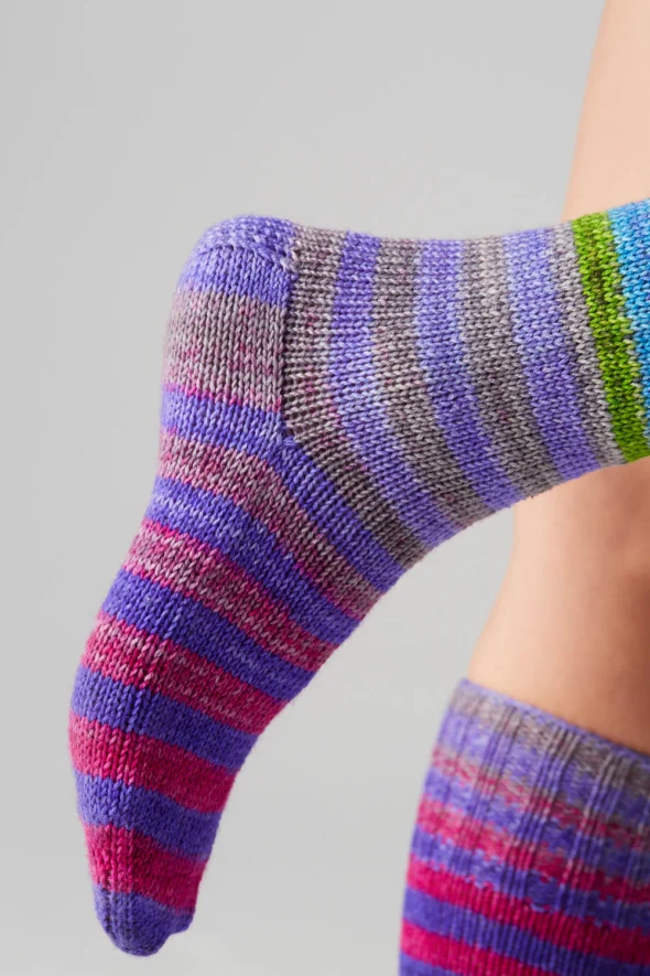 Urth Yarns Uneek Sock Knitting Kits - Image 10
