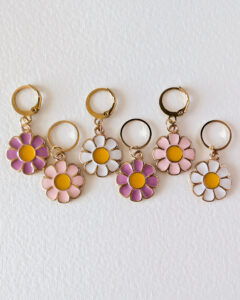 Daisies Stitch Marker Set