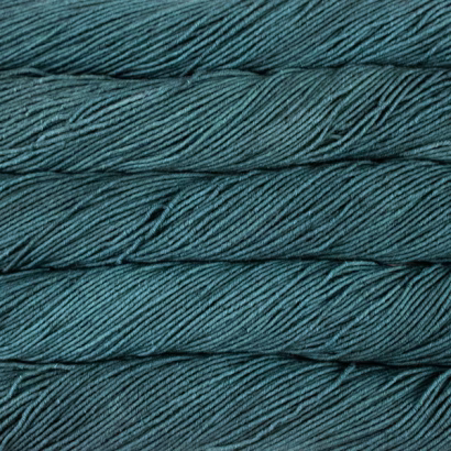 Teal Feather (412) – A vibrant teal with a cool, refreshing tone.