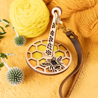 Lemonwood Honeybee Yarn Minder