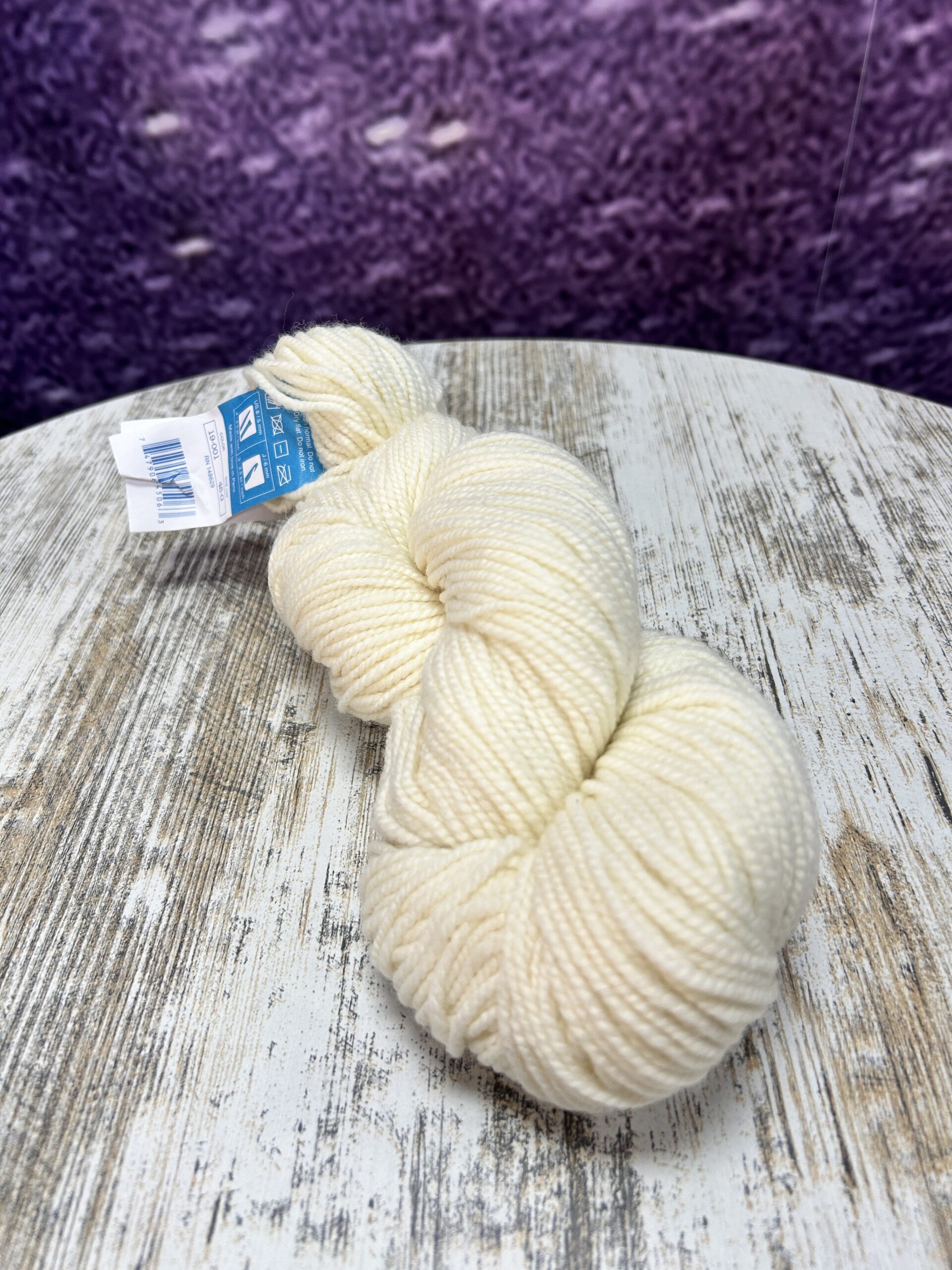 Antique White – A soft, warm cream with a natural wool glow.