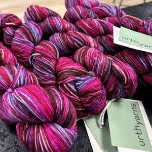 Uneek Fingering Yarn by Urth Yarns - at The Yarny Way