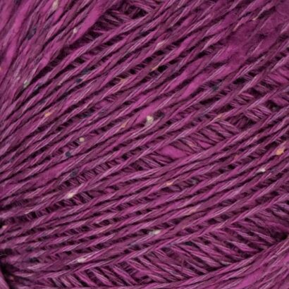 #18 Rose Charm Dusty berry pink—romantic with a slightly vintage feel.