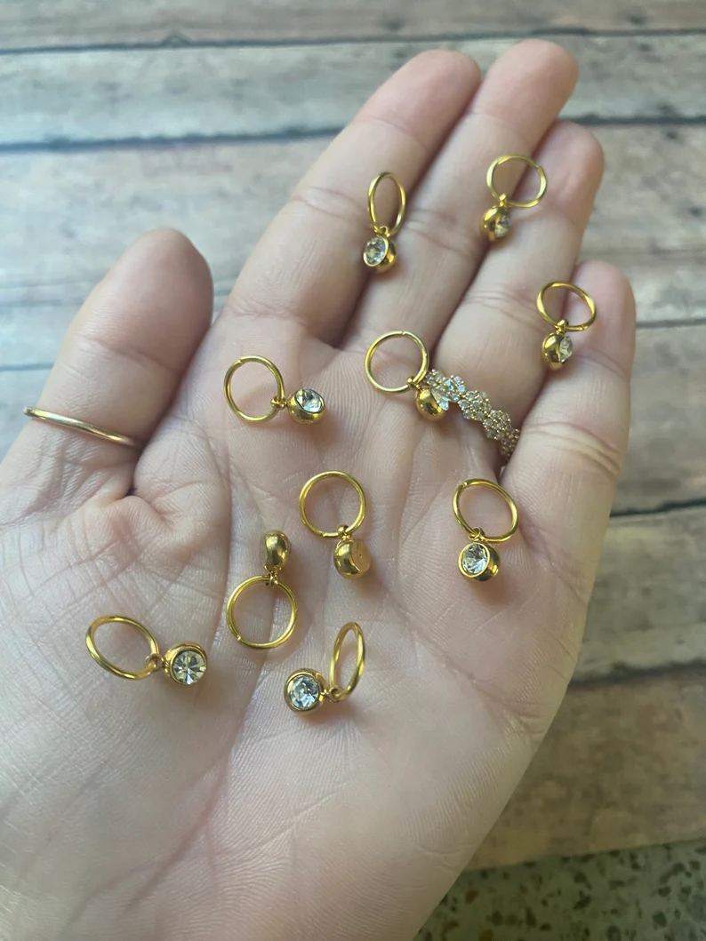 Golden Sparkly Stitch Marker Bracelet - Image 3